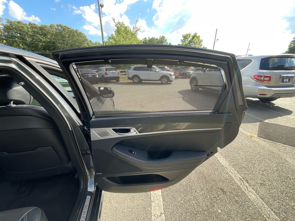 2018 Genesis G80 Image 46
