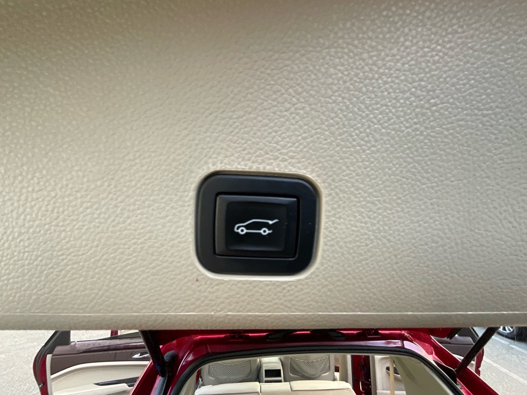 2015 Cadillac SRX Image 41