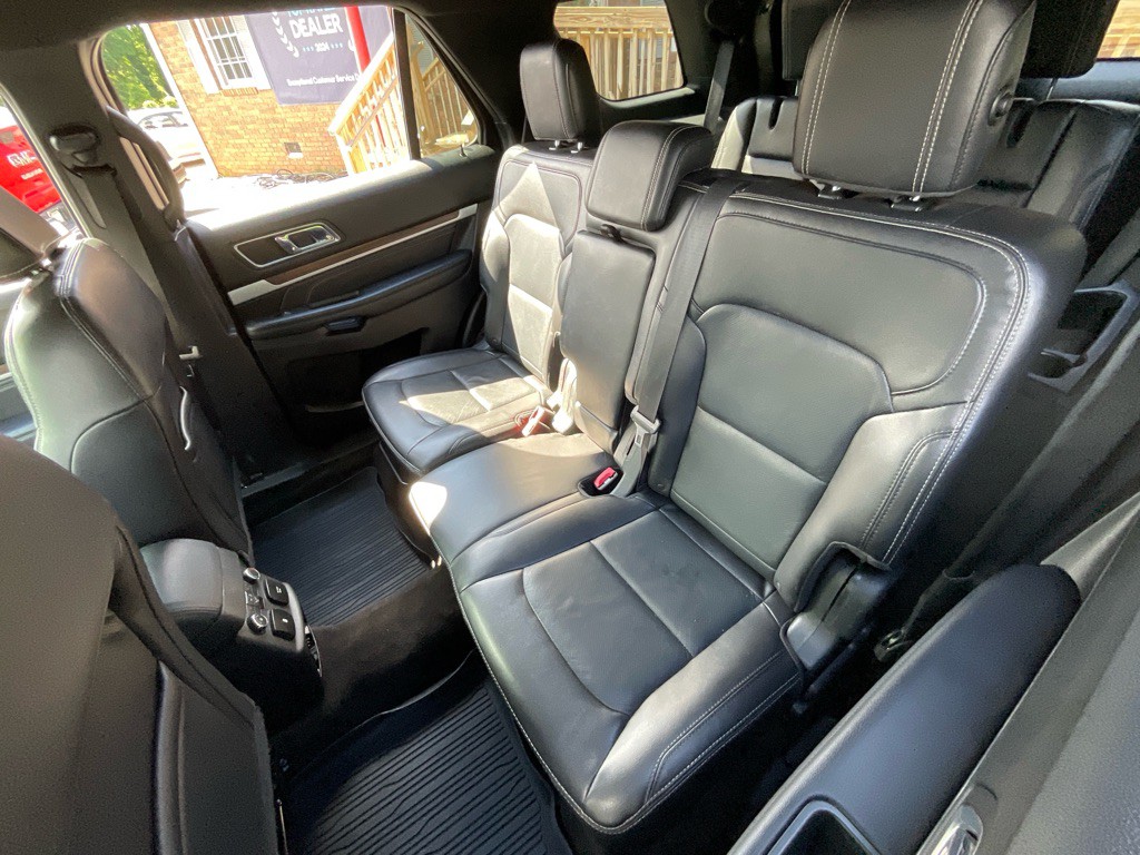 2018 Ford Explorer Image 30