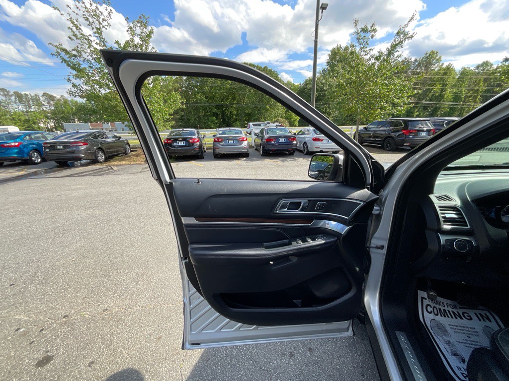 2018 Ford Explorer Image 43