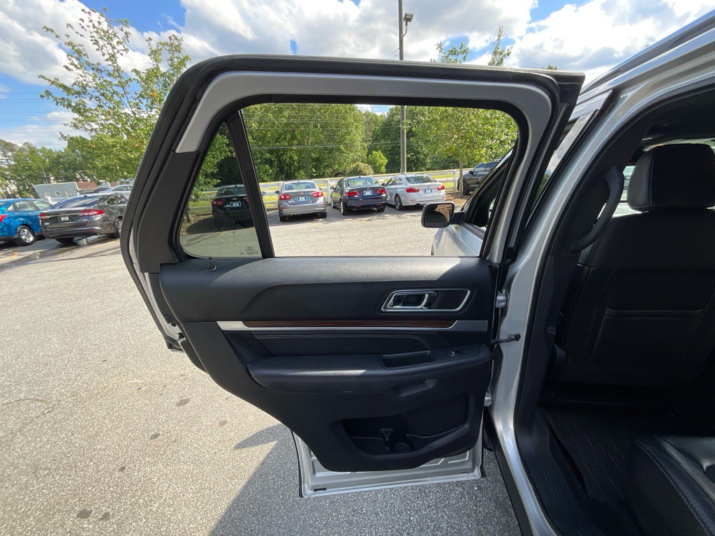 2018 Ford Explorer Image 46