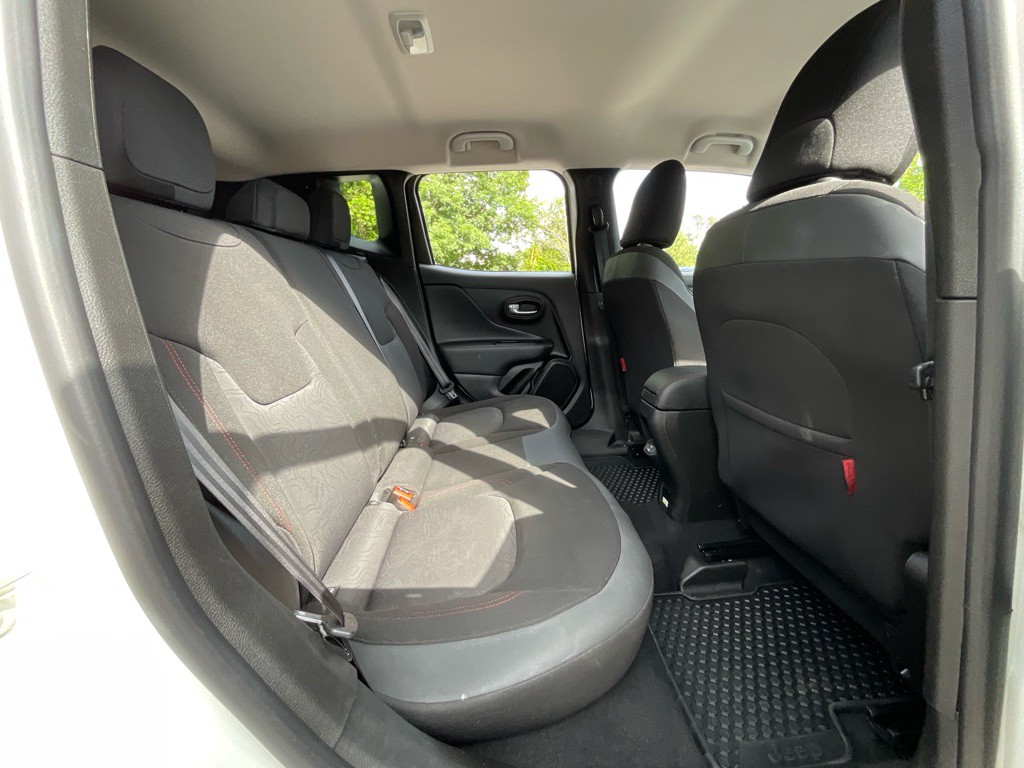 2020 Jeep Renegade Image 31