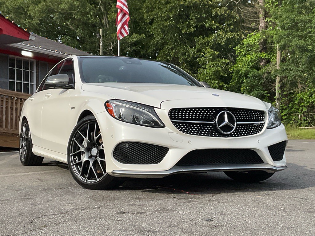 2017 Mercedes-Benz C-Class Image 3