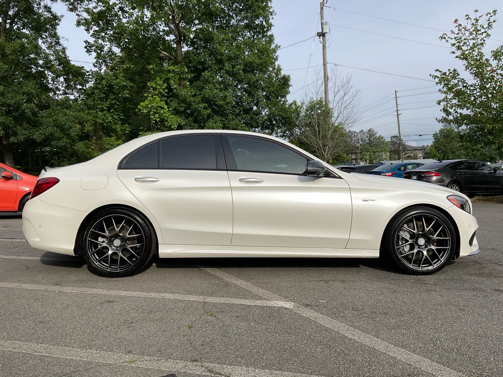 2017 Mercedes-Benz C-Class Image 4