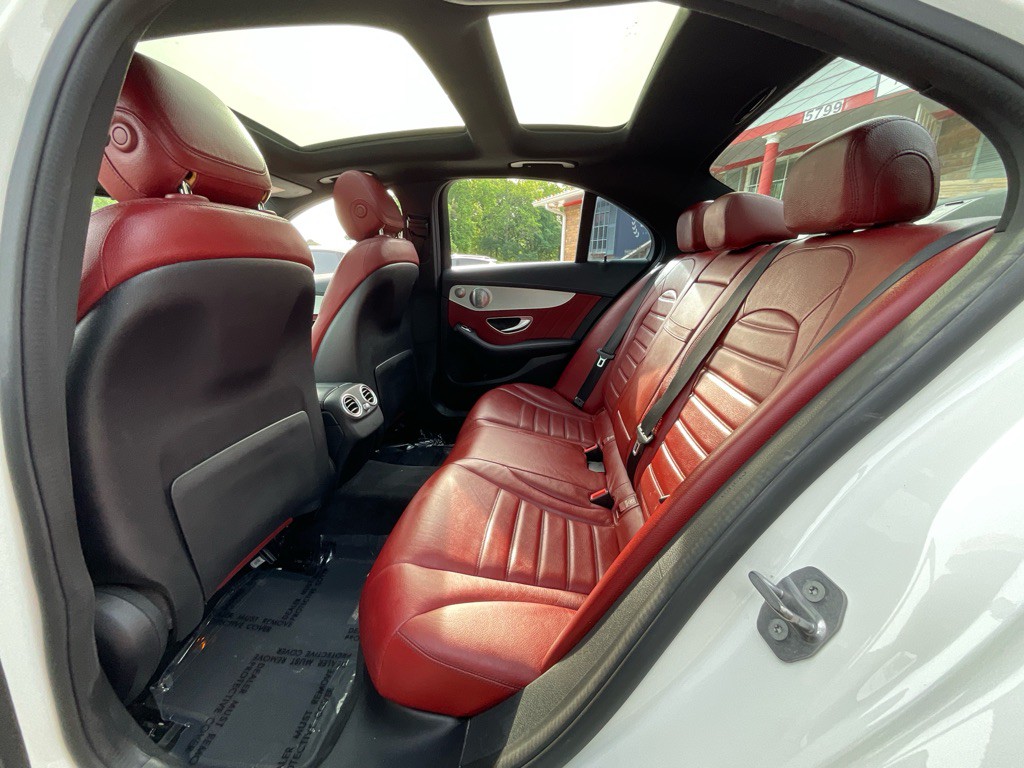 2017 Mercedes-Benz C-Class Image 30