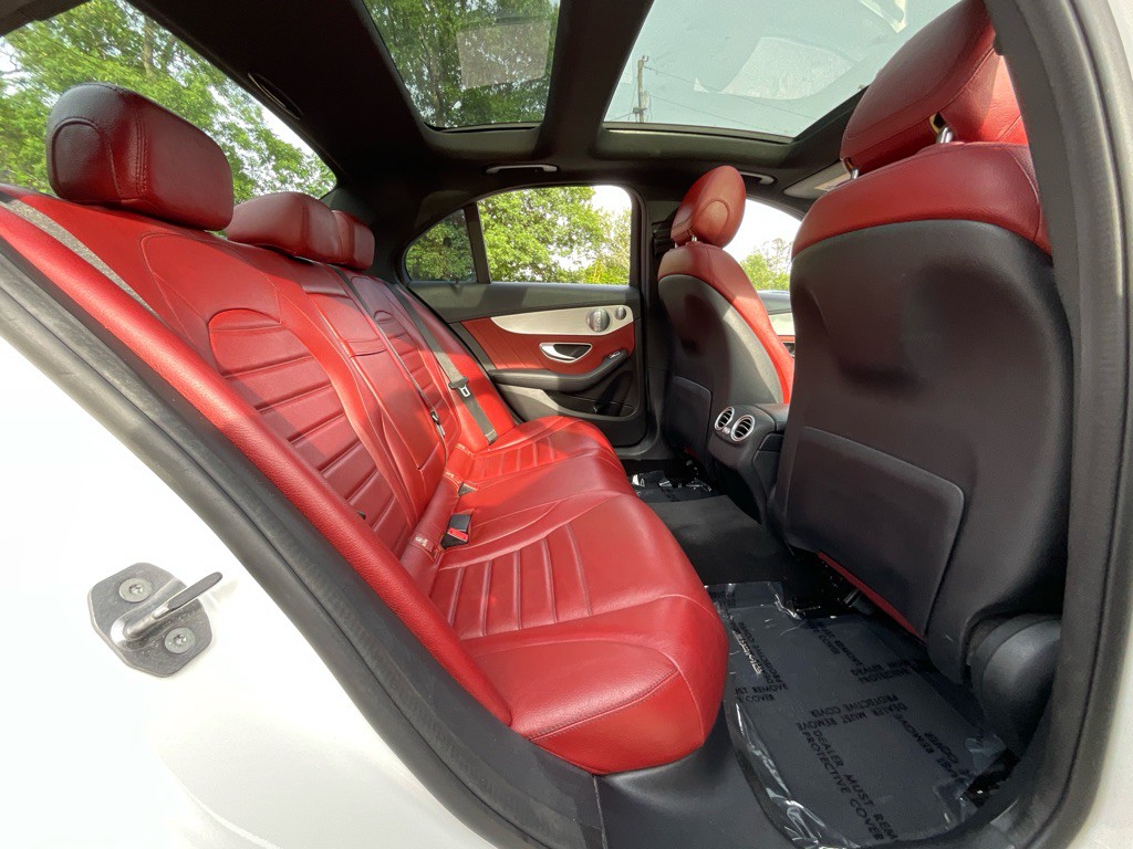 2017 Mercedes-Benz C-Class Image 33