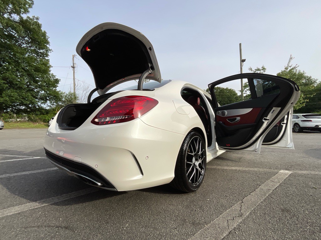 2017 Mercedes-Benz C-Class Image 38