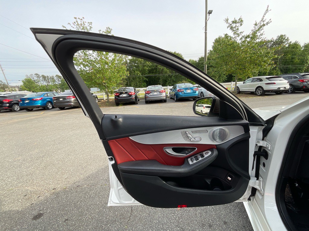 2017 Mercedes-Benz C-Class Image 41
