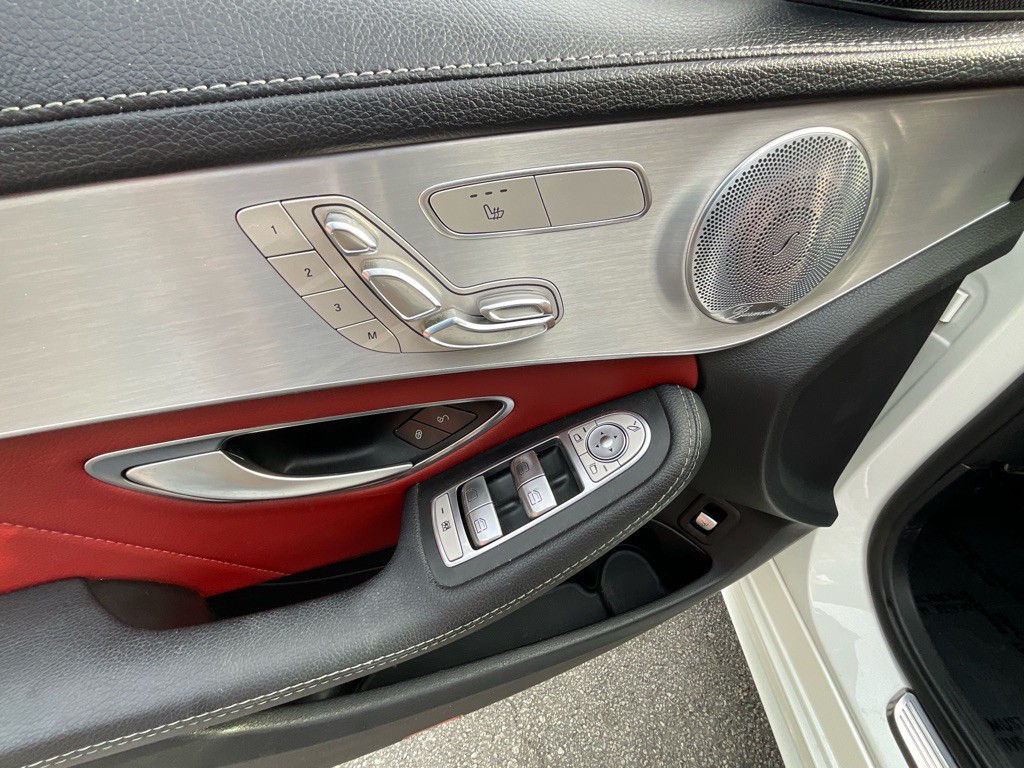 2017 Mercedes-Benz C-Class Image 42