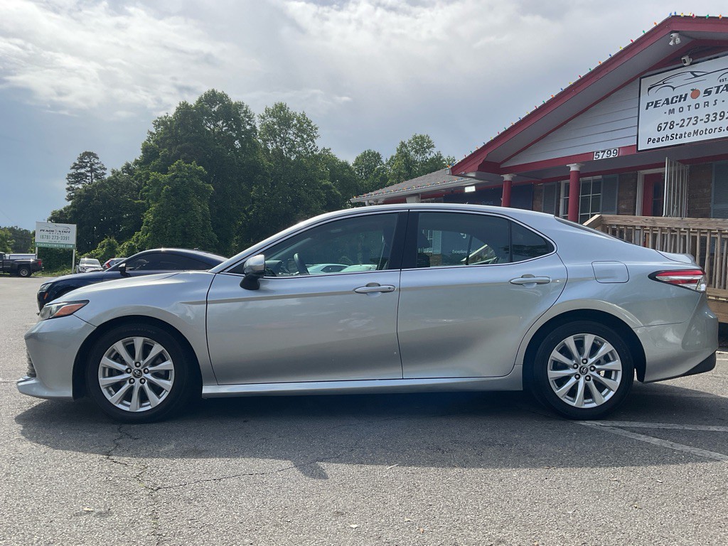 2018 Toyota Camry Image 8