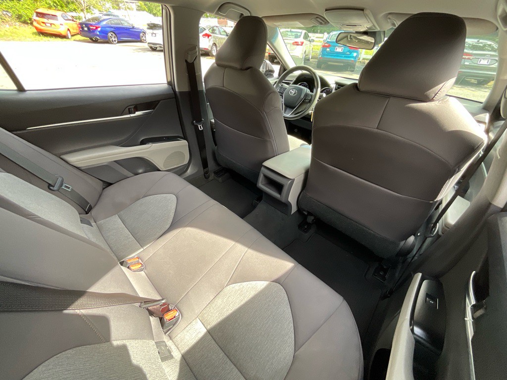 2018 Toyota Camry Image 30