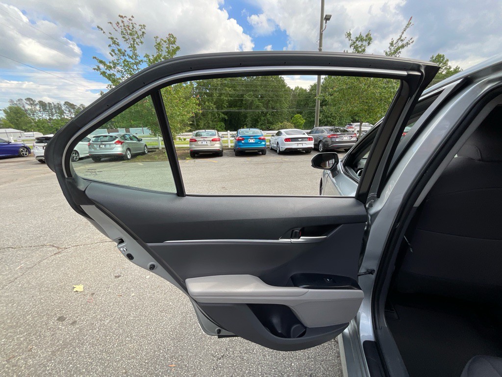 2018 Toyota Camry Image 39