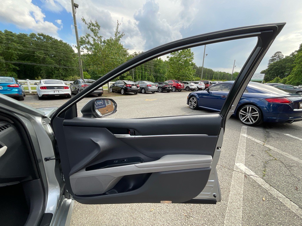 2018 Toyota Camry Image 40