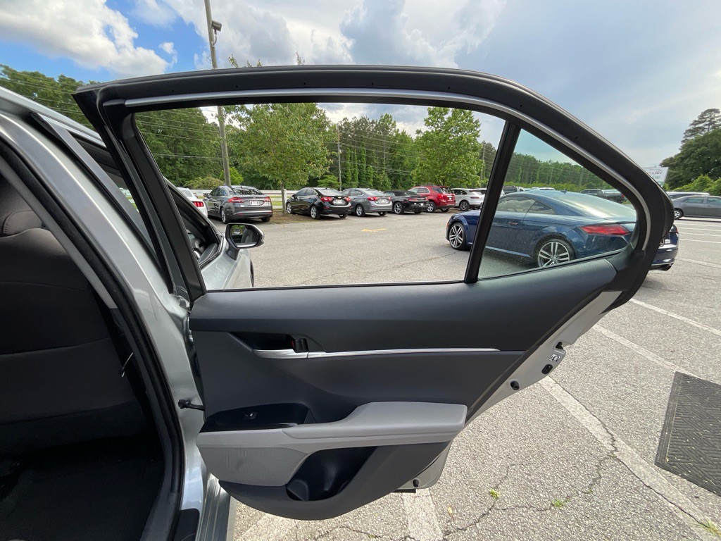 2018 Toyota Camry Image 41
