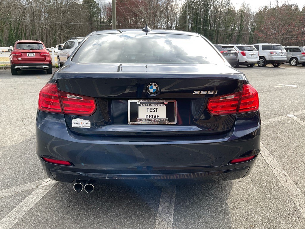 2015 BMW 3 Series Image 6
