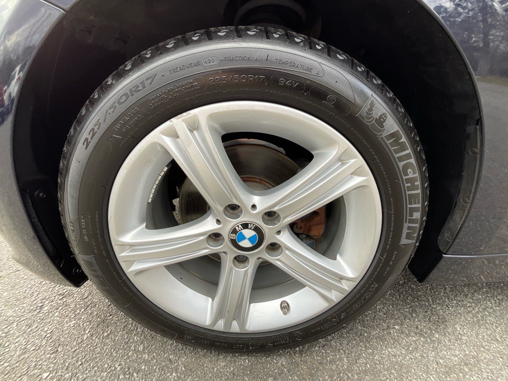 2015 BMW 3 Series Image 11