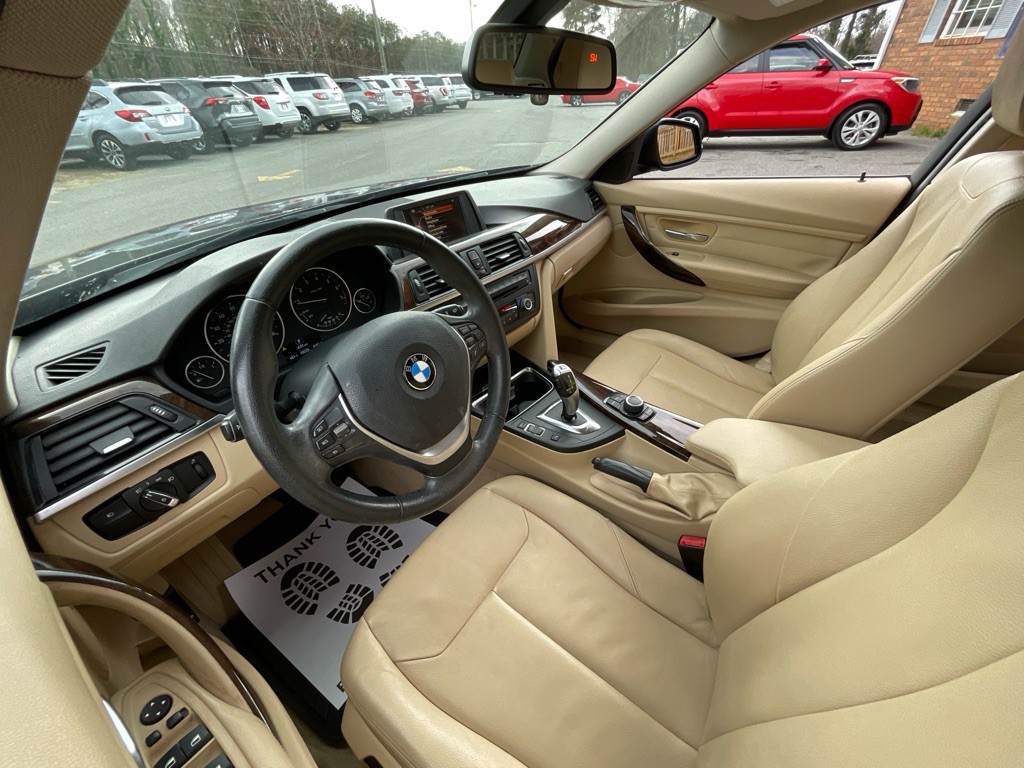2015 BMW 3 Series Image 15