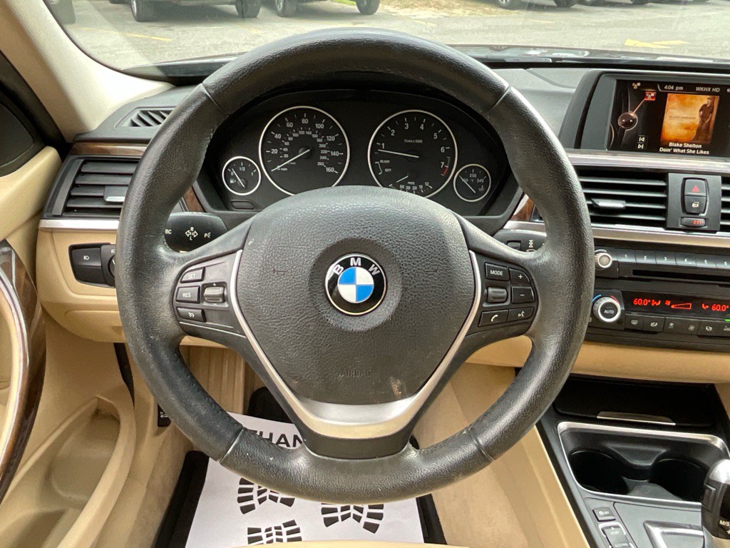 2015 BMW 3 Series Image 22