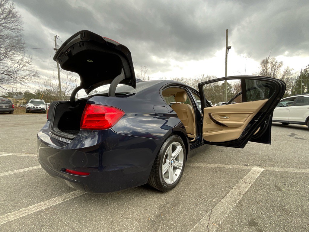 2015 BMW 3 Series Image 34