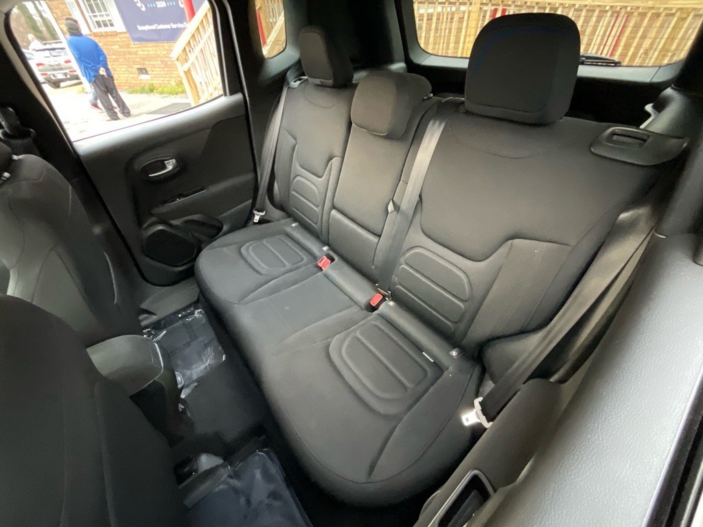2020 Jeep Renegade Image 28