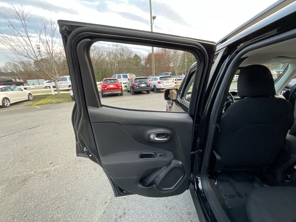 2020 Jeep Renegade Image 40