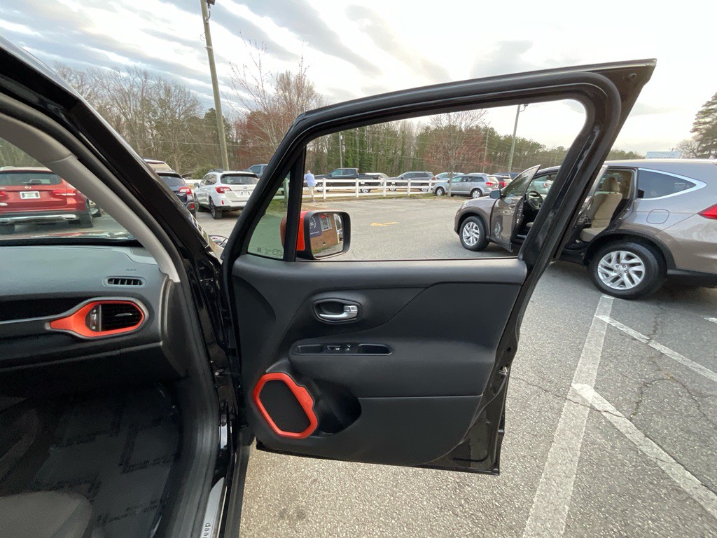 2020 Jeep Renegade Image 41