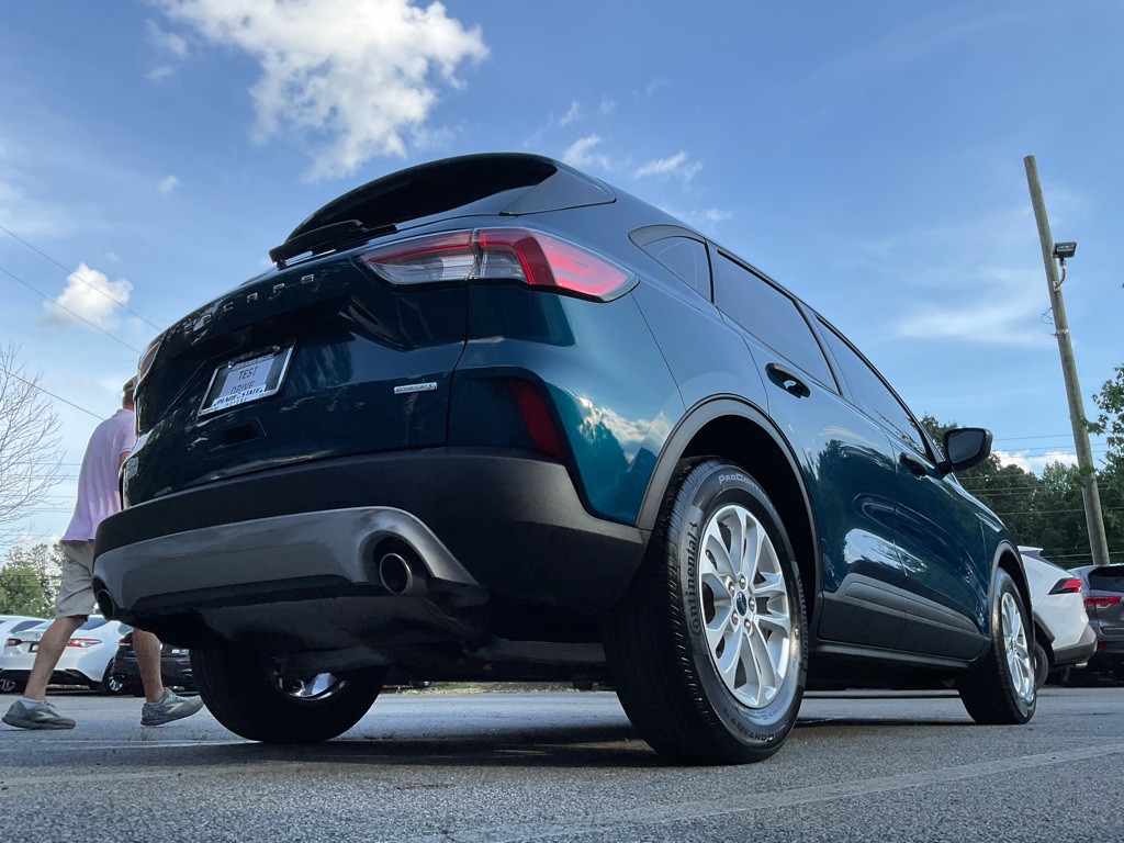 2020 Ford Escape Image 1