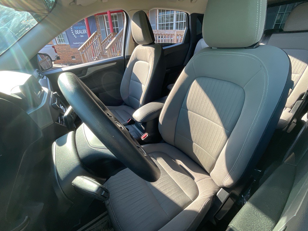 2020 Ford Escape Image 16