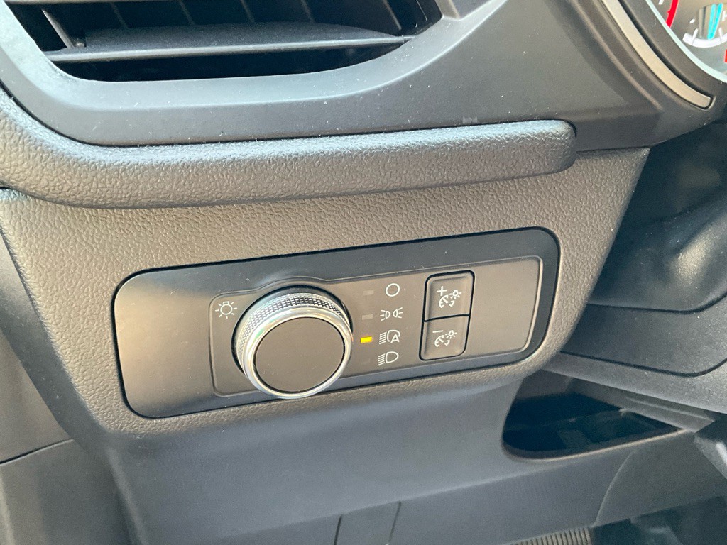 2020 Ford Escape Image 38