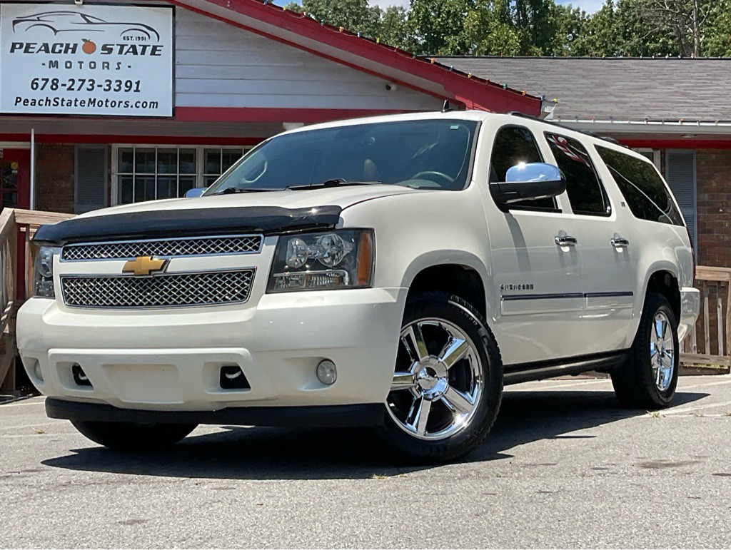 2014 Chevrolet Suburban Image 1