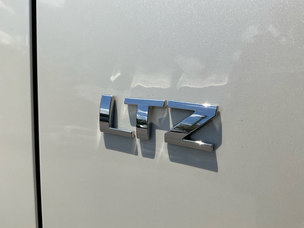 2014 Chevrolet Suburban Image 10