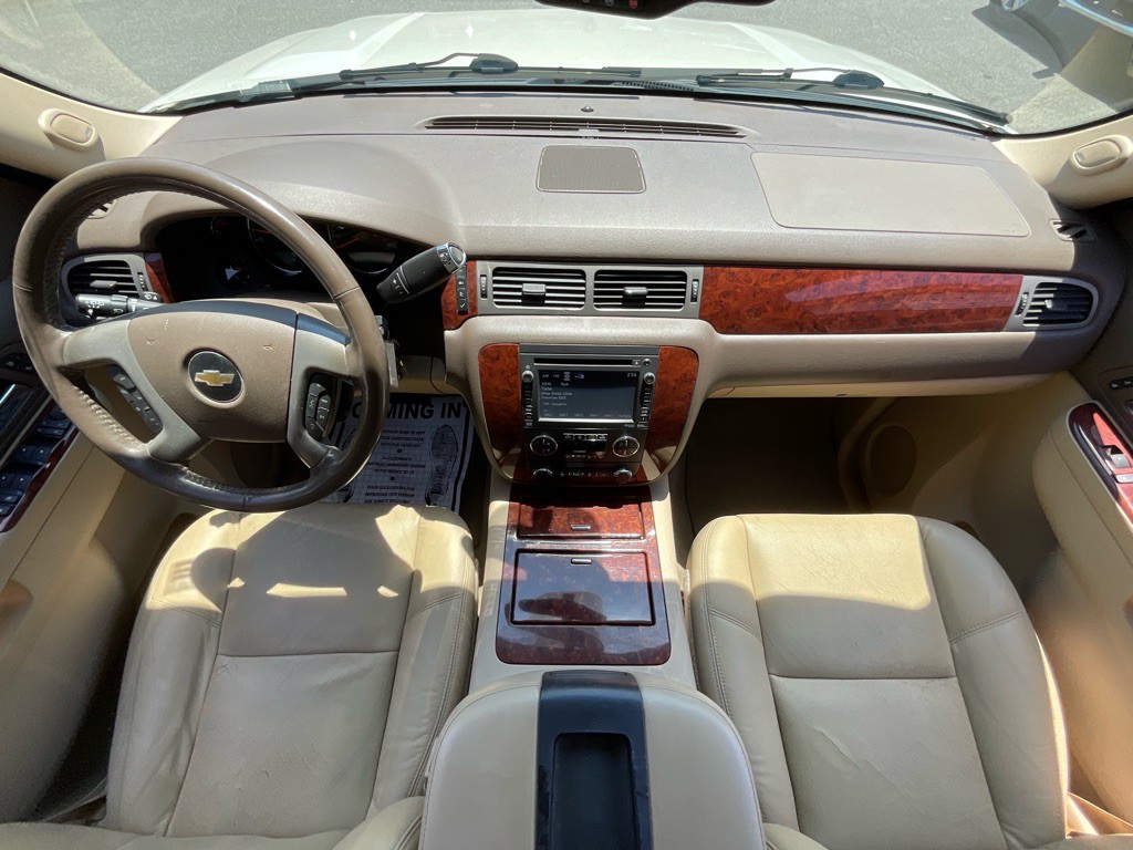 2014 Chevrolet Suburban Image 22