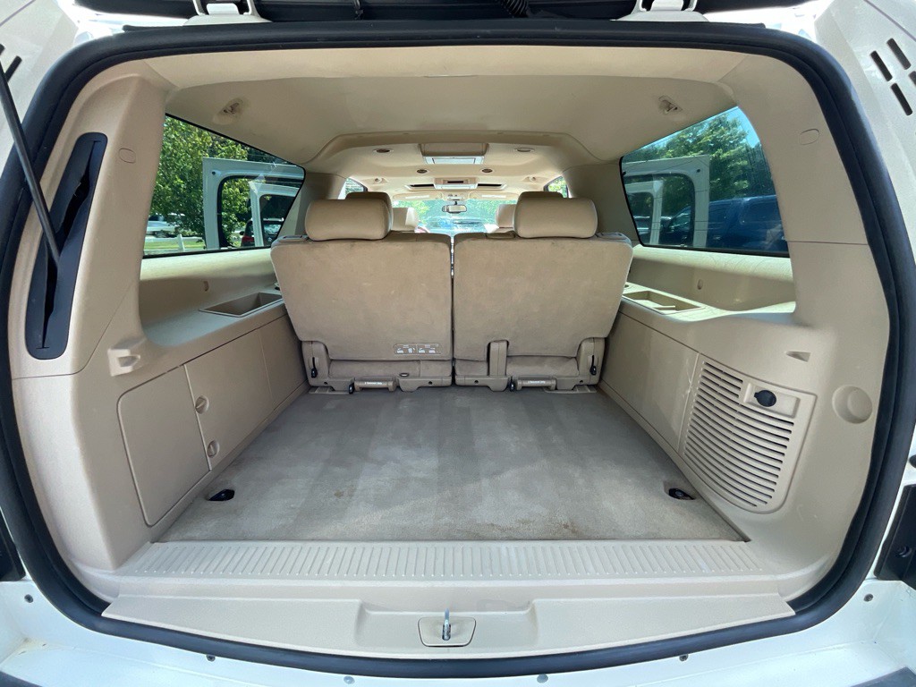 2014 Chevrolet Suburban Image 41