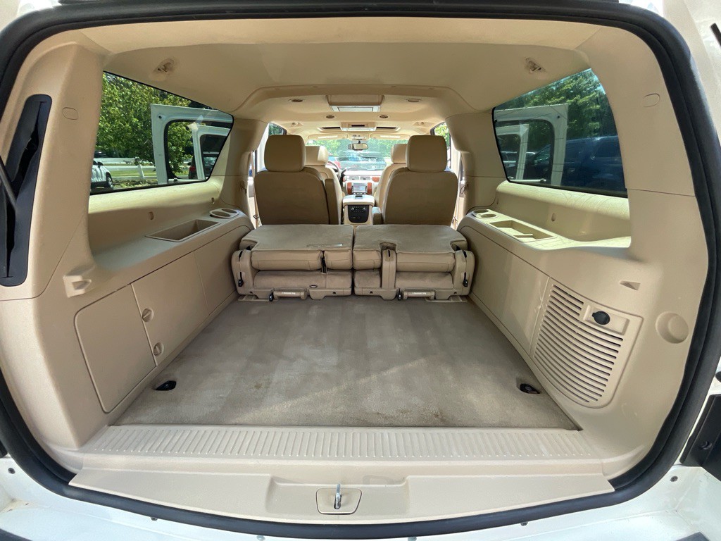 2014 Chevrolet Suburban Image 42