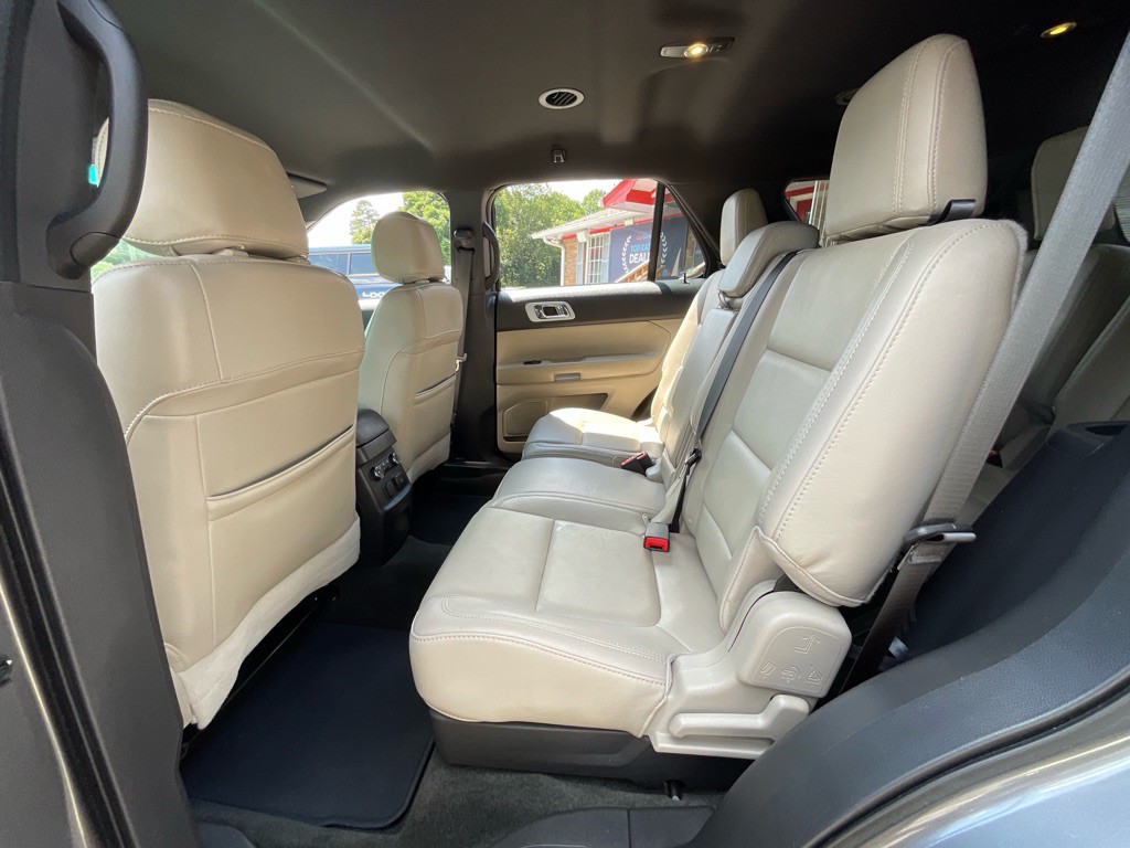 2014 Ford Explorer Image 28