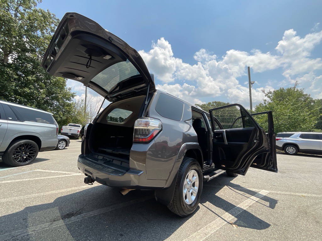 2015 Toyota 4Runner Image 36