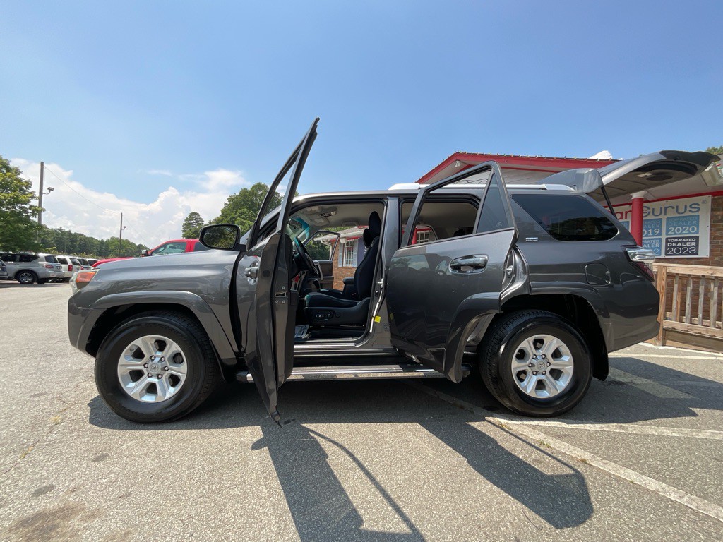 2015 Toyota 4Runner Image 37