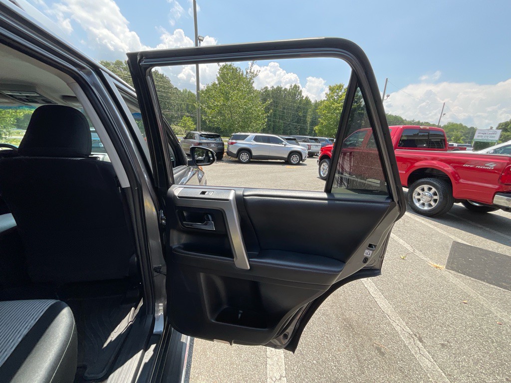 2015 Toyota 4Runner Image 47