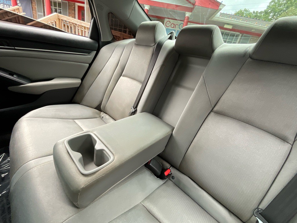 2020 Honda Accord Image 31