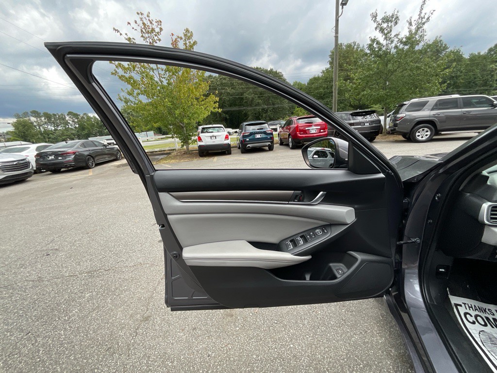 2020 Honda Accord Image 35
