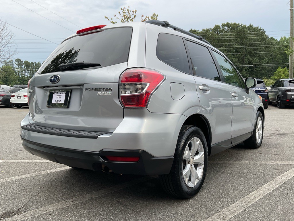 2014 Subaru Forester Image 5