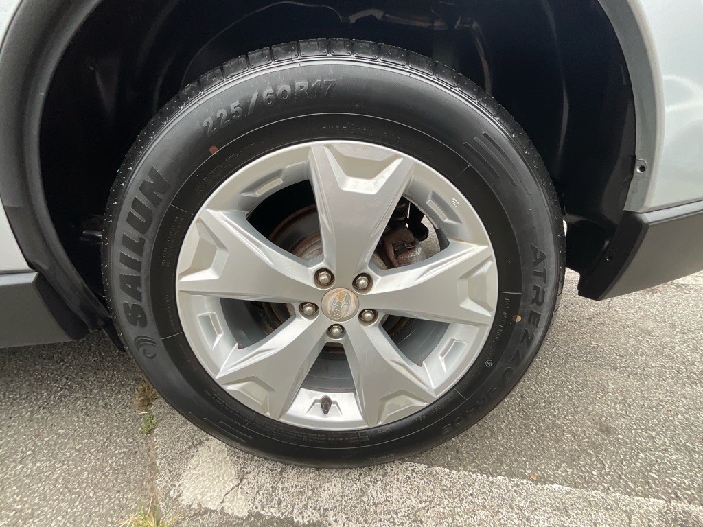 2014 Subaru Forester Image 12
