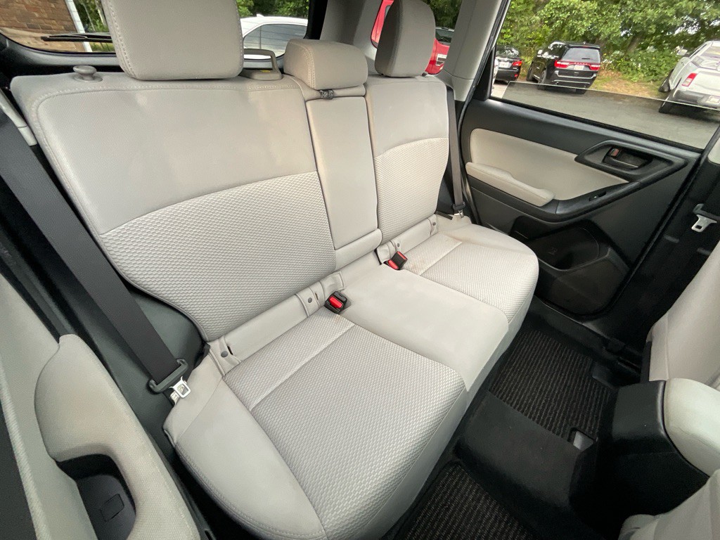 2014 Subaru Forester Image 32