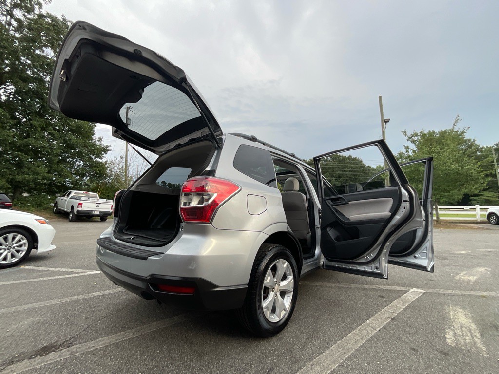 2014 Subaru Forester Image 34