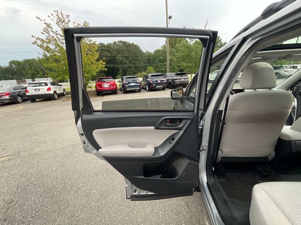 2014 Subaru Forester Image 41