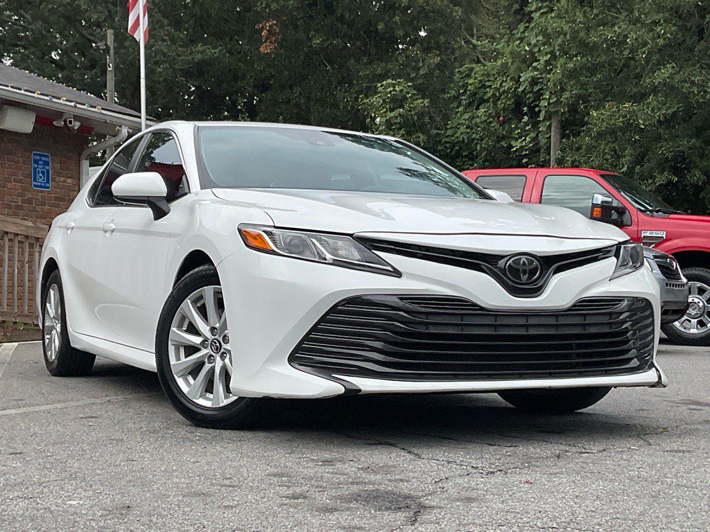 2020 Toyota Camry Image 3