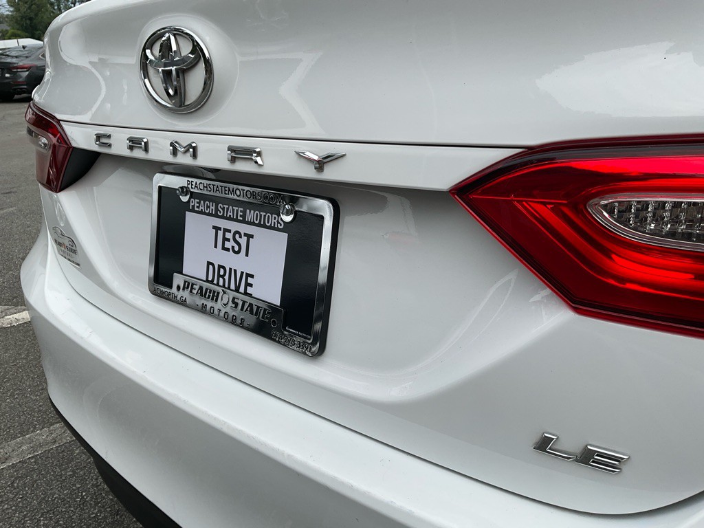 2020 Toyota Camry Image 9
