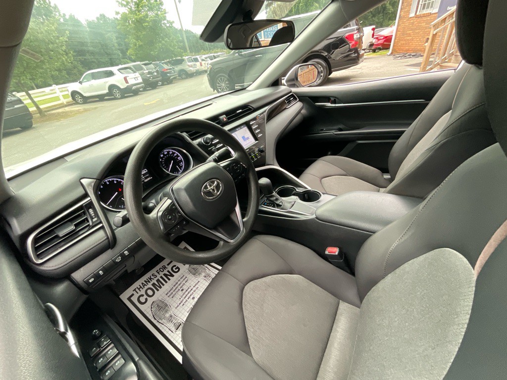2020 Toyota Camry Image 14