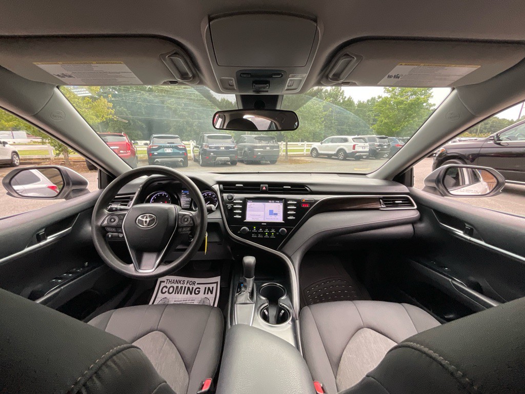 2020 Toyota Camry Image 19