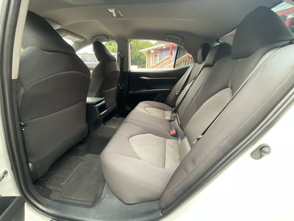 2020 Toyota Camry Image 26